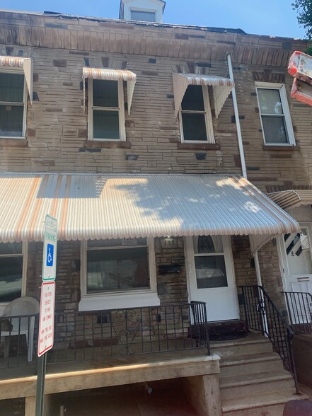 Building Photo - 137 S 11th St