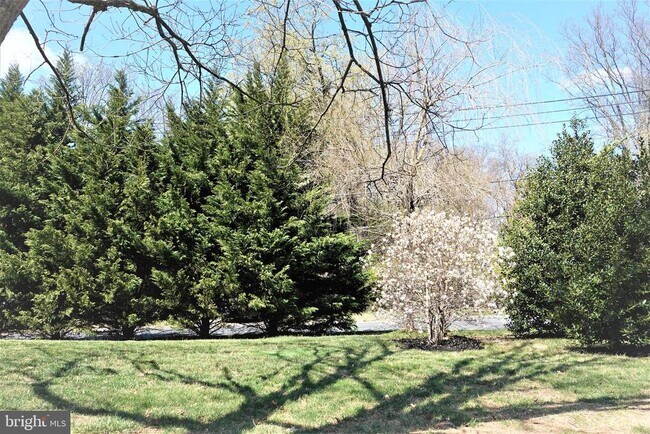 Building Photo - 6606 Pyle Rd