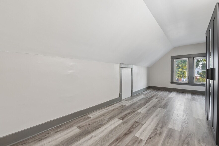 Building Photo - 170 Chittenden Ave