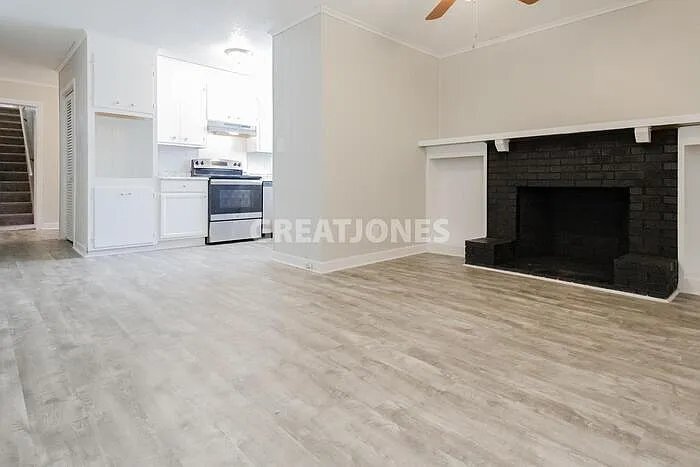 Building Photo - 5511 N Main St