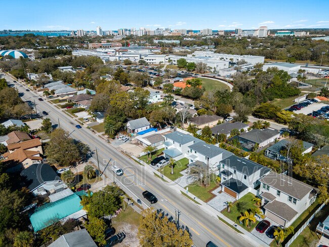 Building Photo - 2355 Bahia Vista St