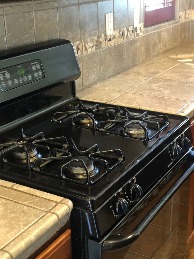 Building Photo - 10640 Siskiyou Ln