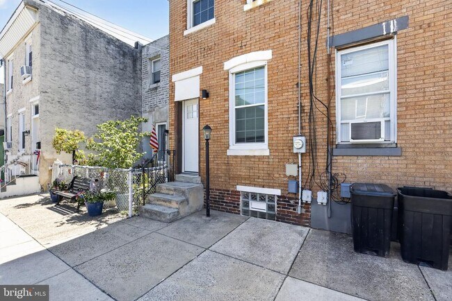 Building Photo - 3053 Janney St
