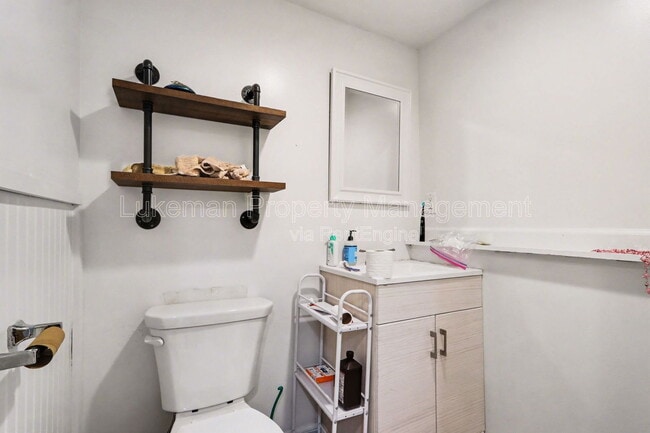 Building Photo - 426-428 S Westnedge Ave