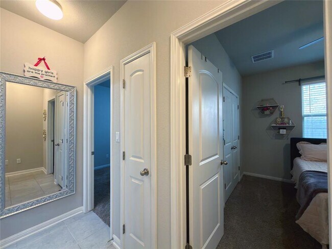 Building Photo - 2743 Enza Ct