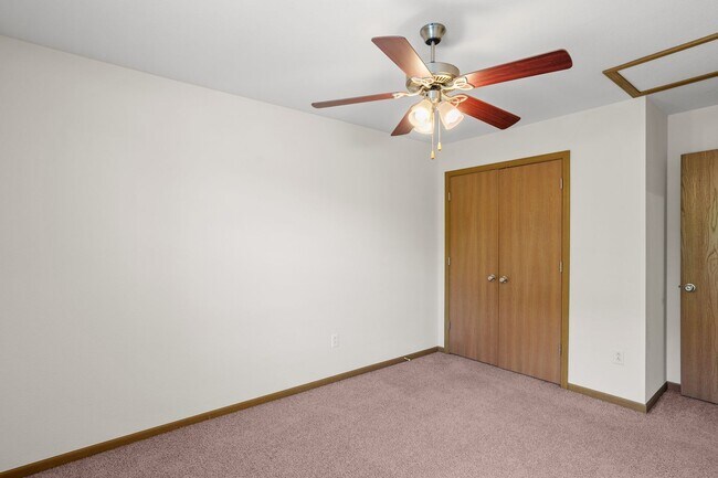 Building Photo - 509-511 Glenstone Dr.