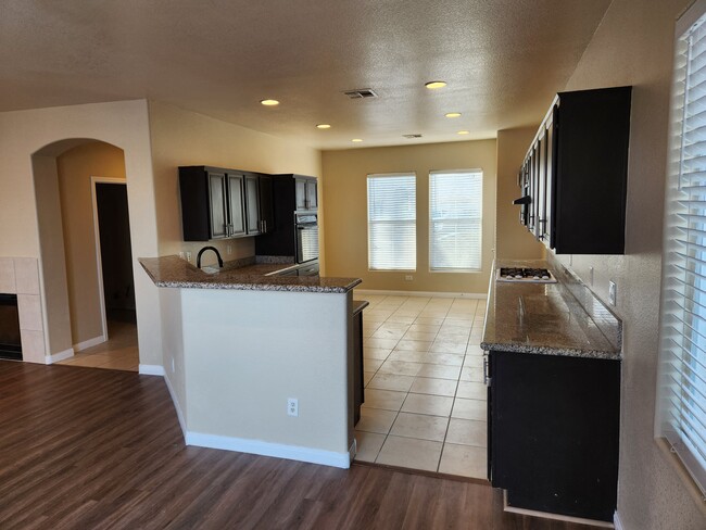 Building Photo - 5236 Scarlet Iris Ct