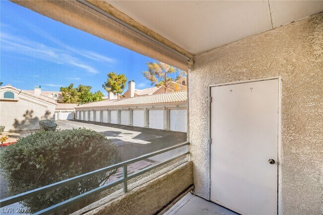 Building Photo - 2251 Wigwam Pkwy
