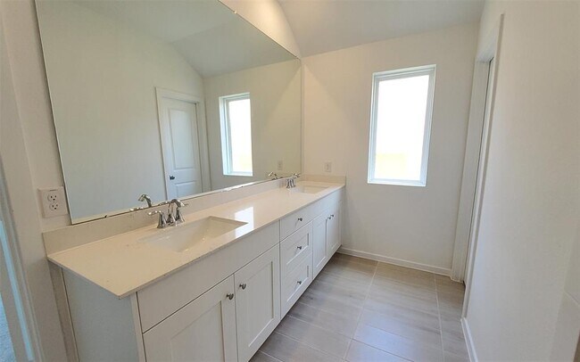 Building Photo - 6422 Seafoam Lake Dr
