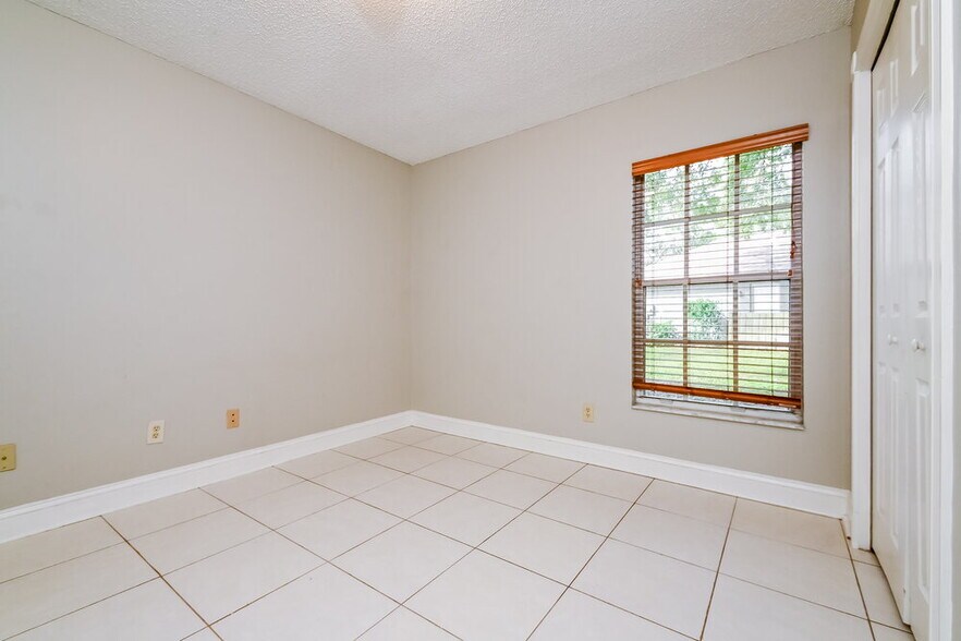 Building Photo - 2714 Mock Orange Ct