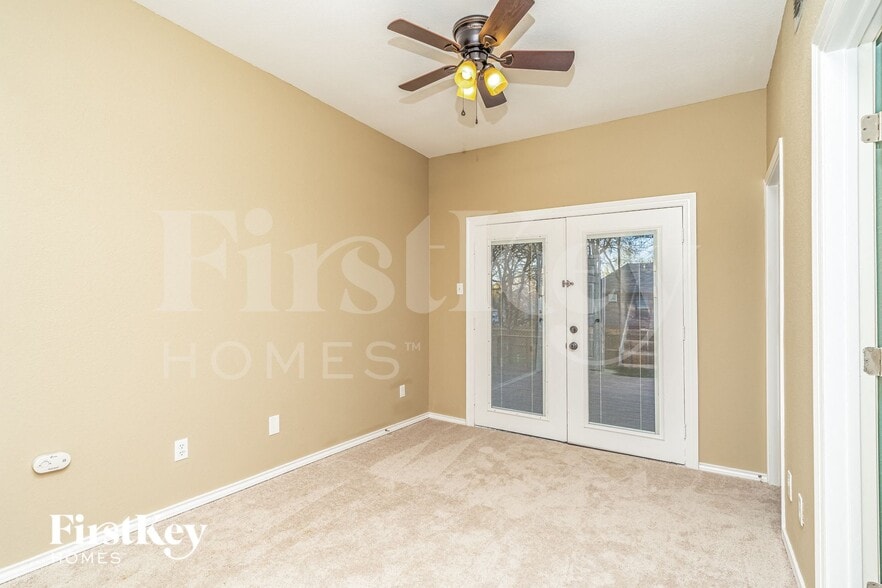 Building Photo - 1313 Deer Trail