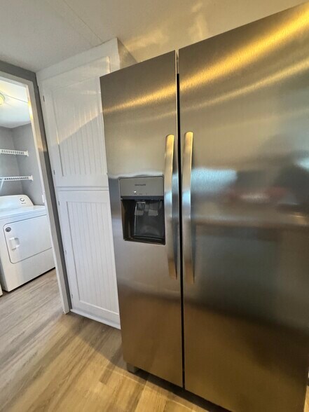 Building Photo - 3739 Whispering Pines Dr