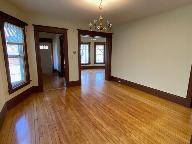 Building Photo - 315-317 N Paterson Street