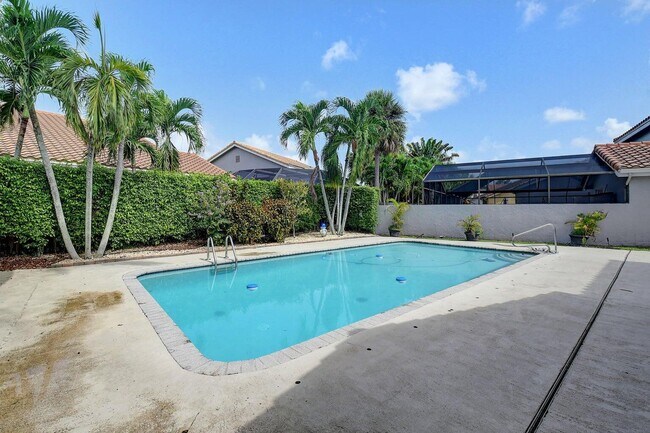 Building Photo - 10341 Buena Ventura Dr