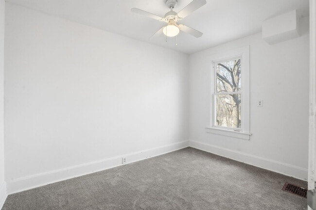 Building Photo - 1032 Kirkwood Blvd