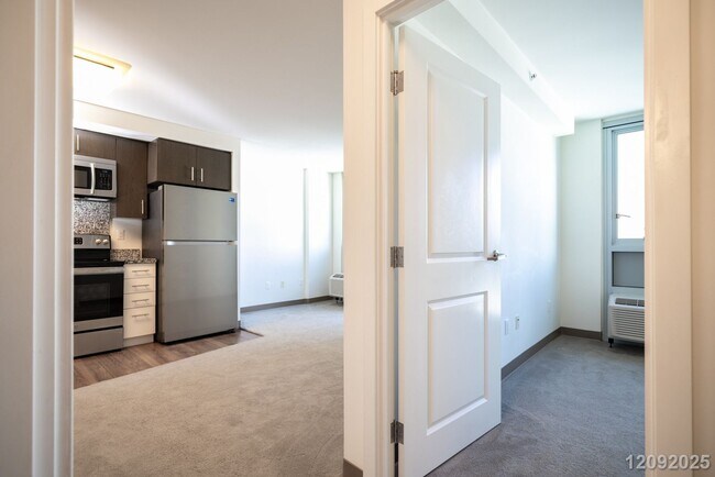 Building Photo - Ke Kilohana –$2700 Modern 1 Bed / 1 Bath Condo with Parking in Ward Village