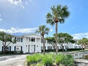 Building Photo - 2200 NE 66th St