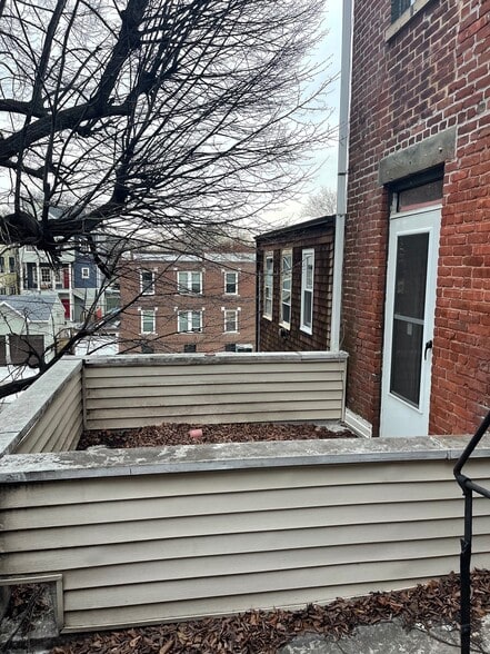 OutDoor Private Terrace - 271 Ogden Ave