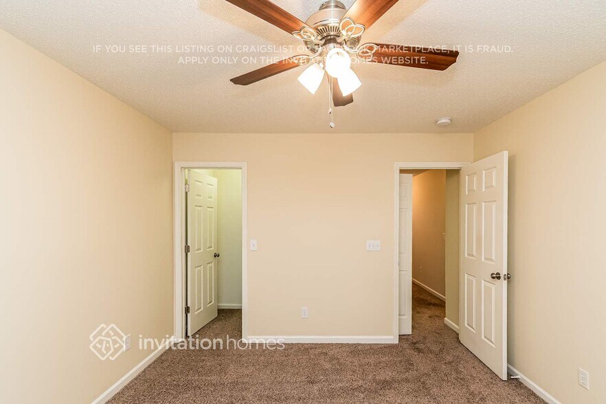 Building Photo - 8020 Bright Oak Trail