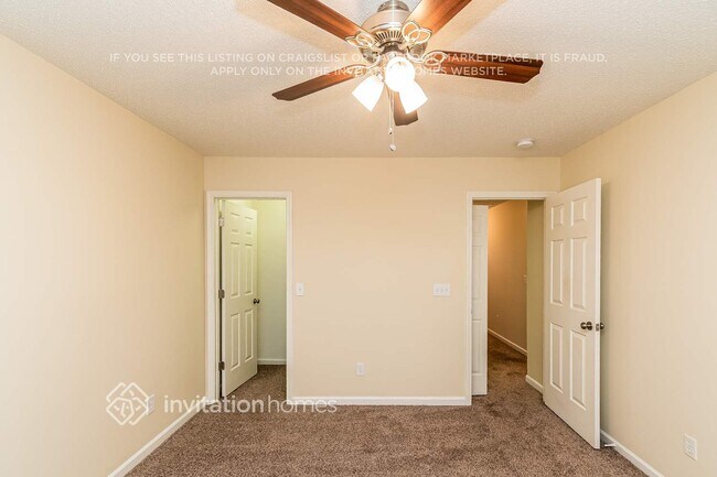 Building Photo - 8020 Bright Oak Trail