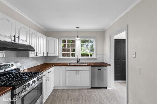 Building Photo - 4440 Clingman Dr
