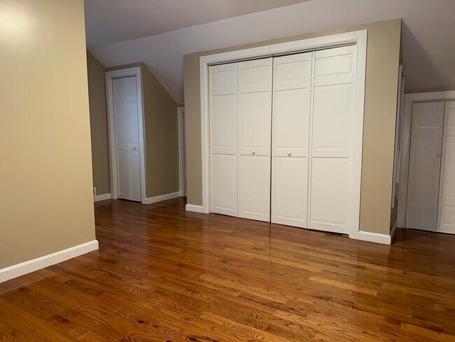 Building Photo - 7 Southbridge St Ct