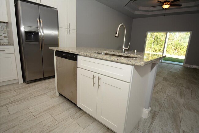 Building Photo - 25 Rosepetal Ln