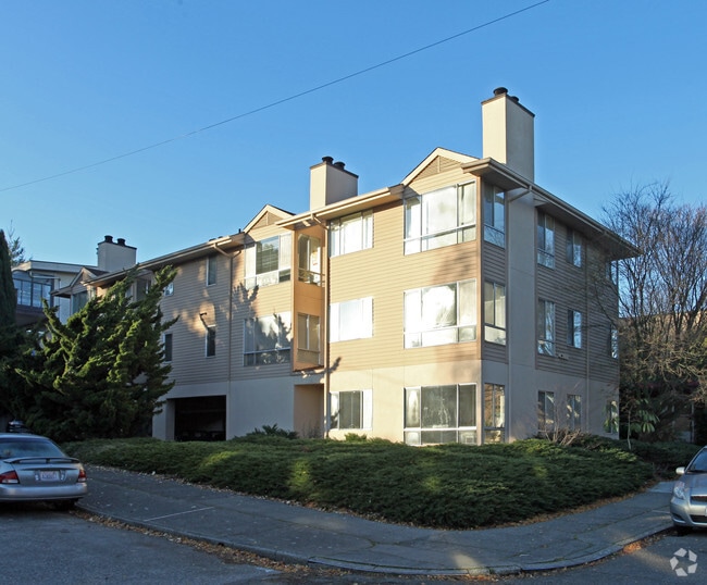 Primary Photo - 4301 Woodland Park Ave N