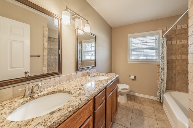 Building Photo - 6817 Fortune Rd