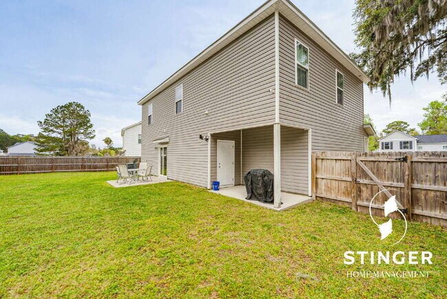 Building Photo - 11 Mint Farm Dr