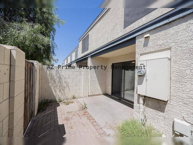 Building Photo - 7801 N 44th Dr
