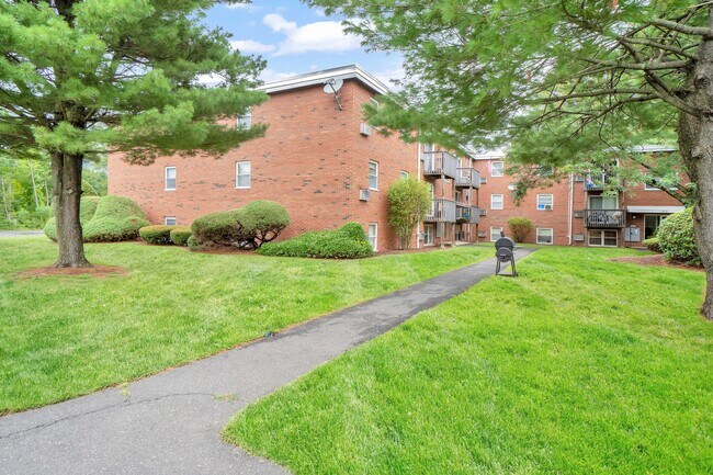 Building Photo - 503 Emmett St