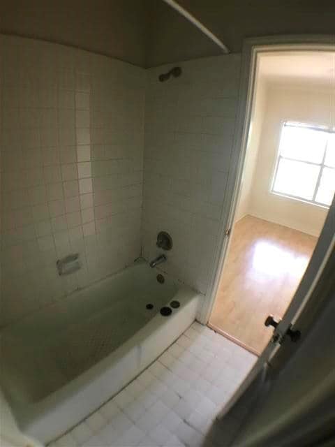 Building Photo - 2100 San Gabriel St