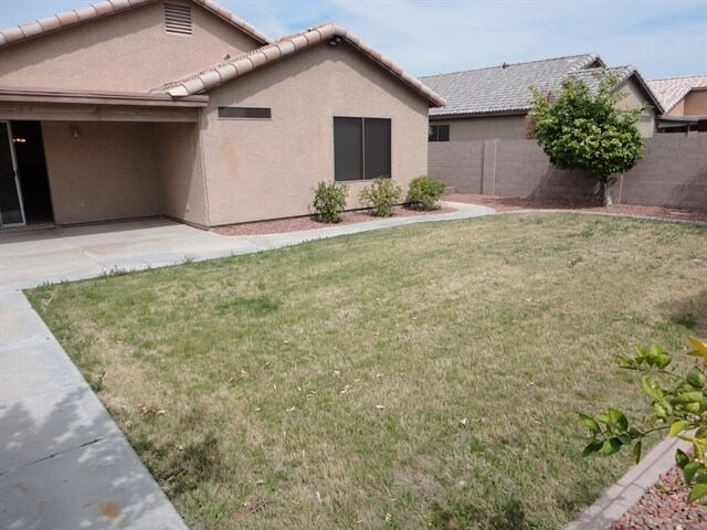 Building Photo - 10657 E Enid Ave