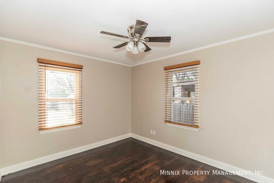 Building Photo - 3001 S Monroe St