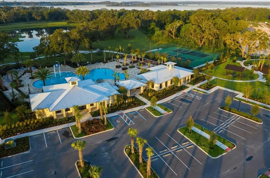 Building Photo - 1775 Good Neighbor Loop