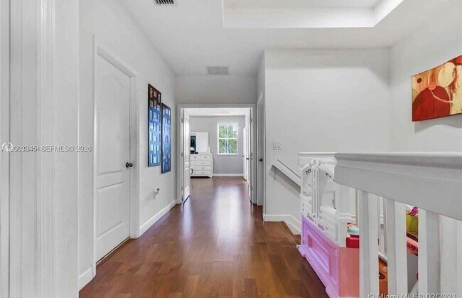 Building Photo - 905 SW 149th Ct