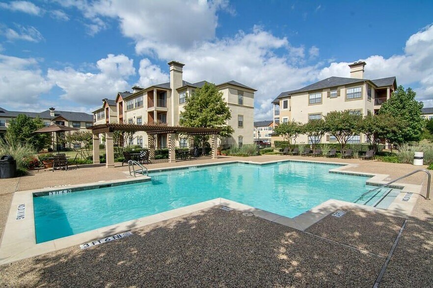 Building Photo - 1601 W Arbrook Blvd