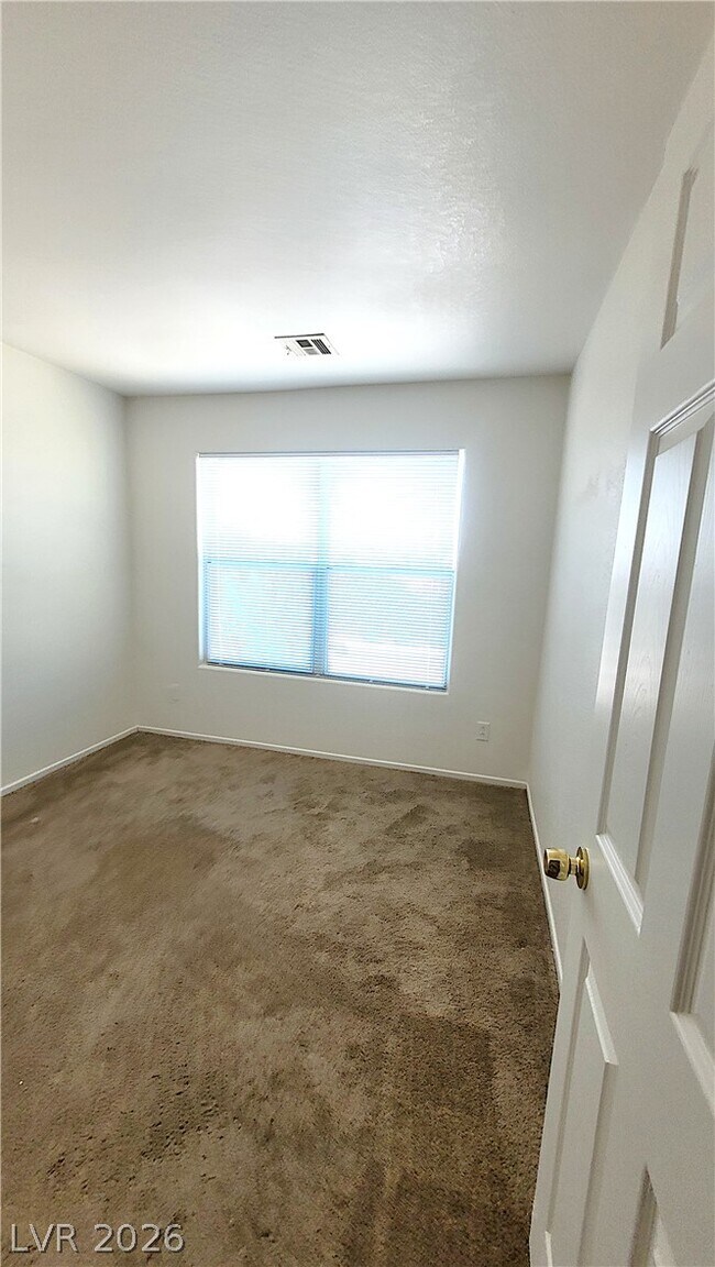 Building Photo - 5745 W Dewey Dr