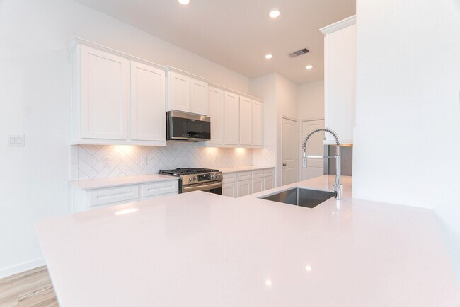 Building Photo - 546 Dry Fork Ln