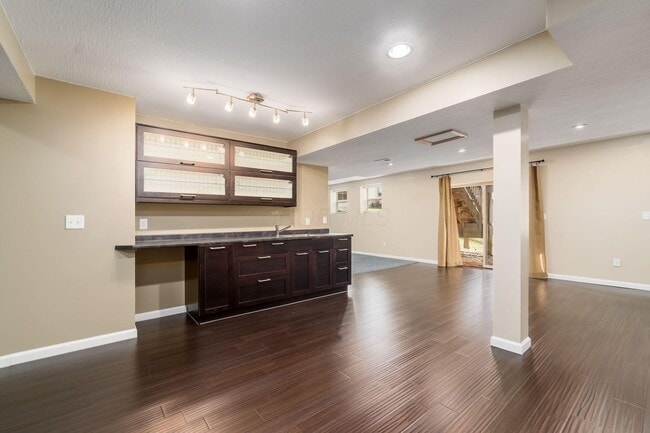 Building Photo - 7916 Bridge Crossing Ct