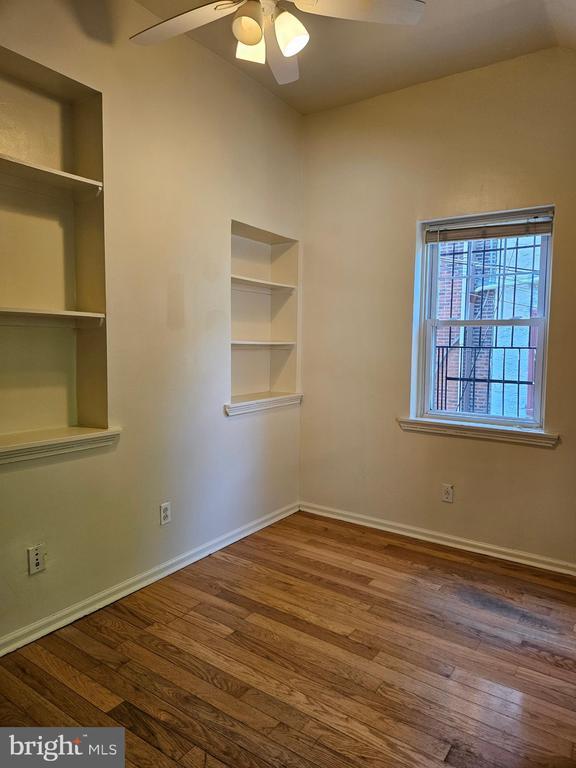 Building Photo - 426 S 42nd St