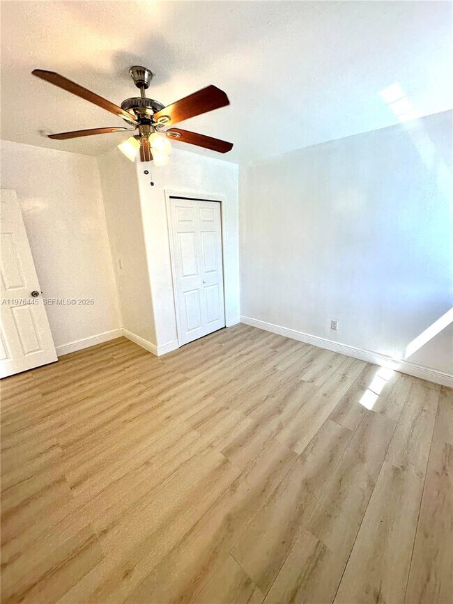 Building Photo - 3101 SW 67th Ave