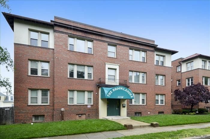Building Photo - 1210 Perry St NE