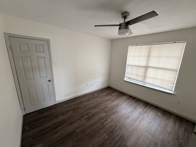 Building Photo - 2804 Abilene St