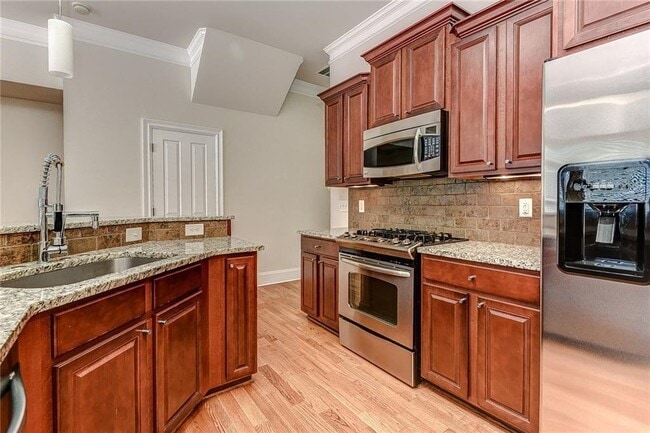 Building Photo - 10424 Park Walk Point