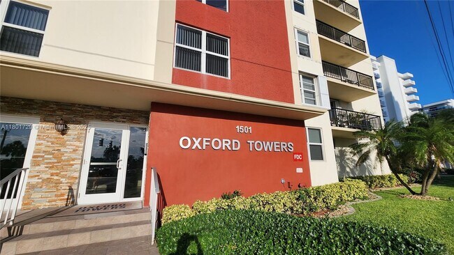 Building Photo - 1501 S Ocean Dr