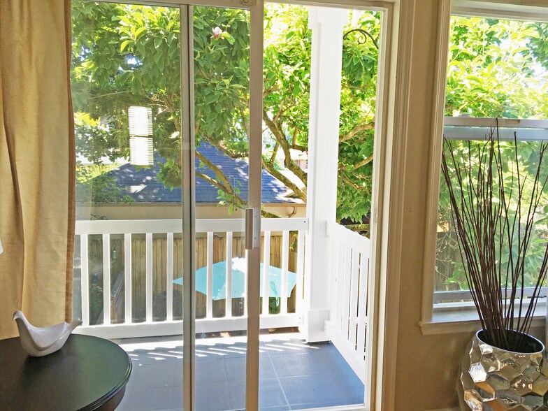 balcony - 12713 Greenwood Ave N