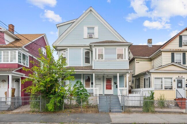 Primary Photo - 565 Carroll Ave