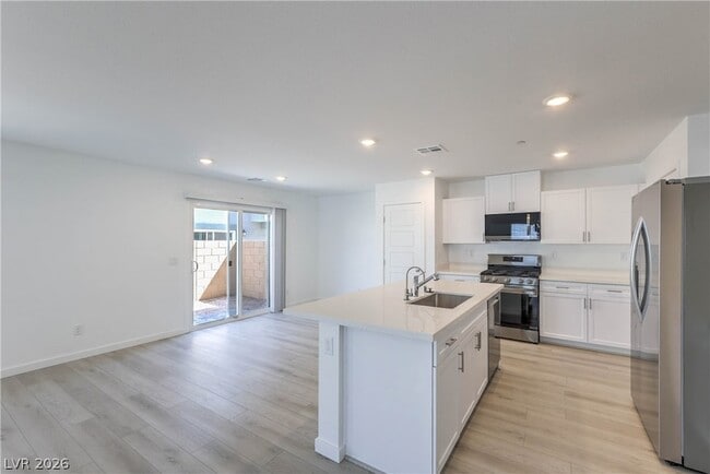 Building Photo - 772 Fallen Phoenix St